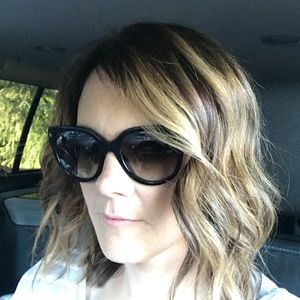 Meet your Posher, Carrie